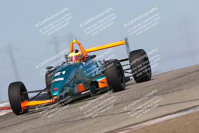 media/Oct-26-2025-CalClub SCCA (Sun) [[8ce1e69566]]/Group 3/Grapevine/